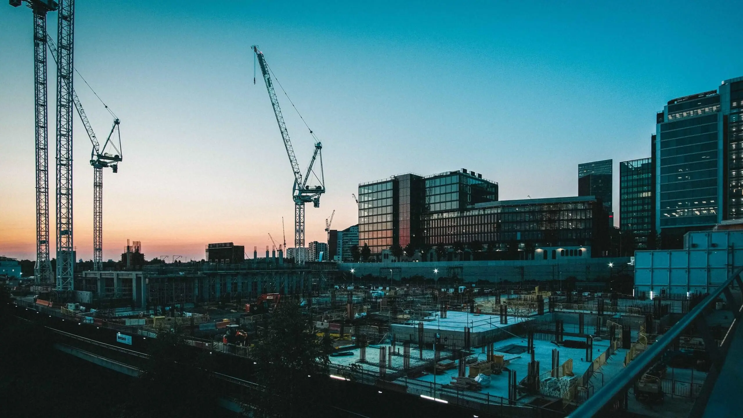 Challenges in the construction industry and the role of ERP solutions Construction site representing industry challenges